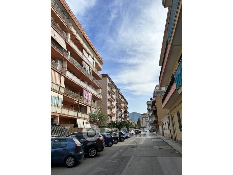 Appartamento in Vendita in Via Giacomo Alagna a Palermo