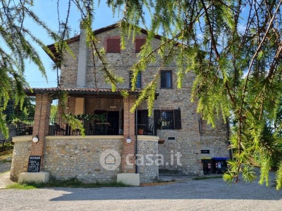 Villa in Vendita in CASTELLO DI SCIPIONE SCIPIONE a Salsomaggiore Terme
