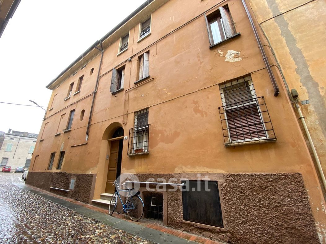 Palazzo in Vendita in Vicolo San Paolo 1 a Mantova