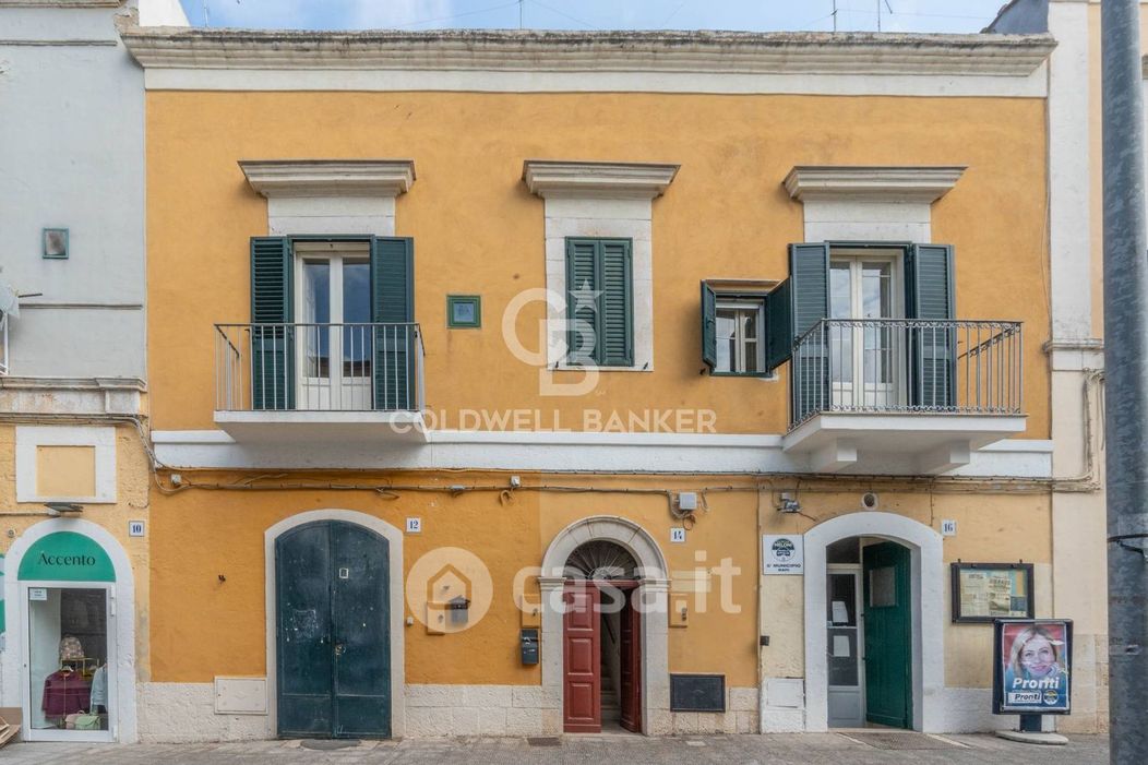 Appartamento in Vendita in Via Conte Mossa 14 a Bari