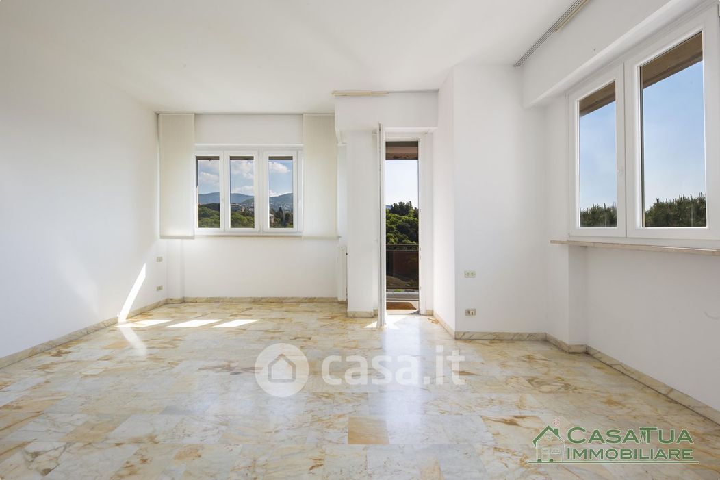 Appartamento in Affitto in Via Superiore delle Castagne a Genova
