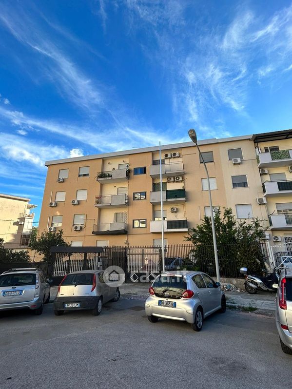 Appartamento in Vendita in Via Assoro 20 a Palermo