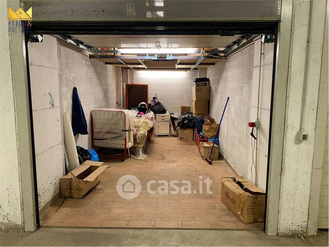Garage/Posto auto in Vendita in Strada di San Martino 96 a Terni