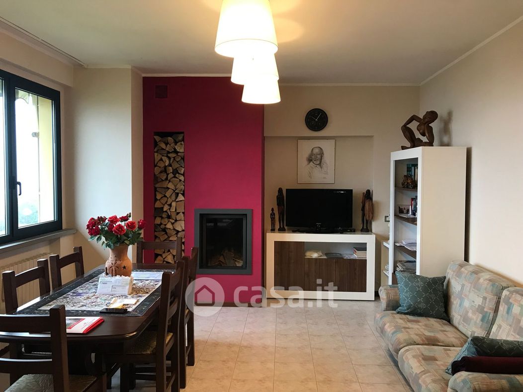 Casa Bi/Trifamiliare in Vendita in Via Roma 21 a Lesignano de' Bagni