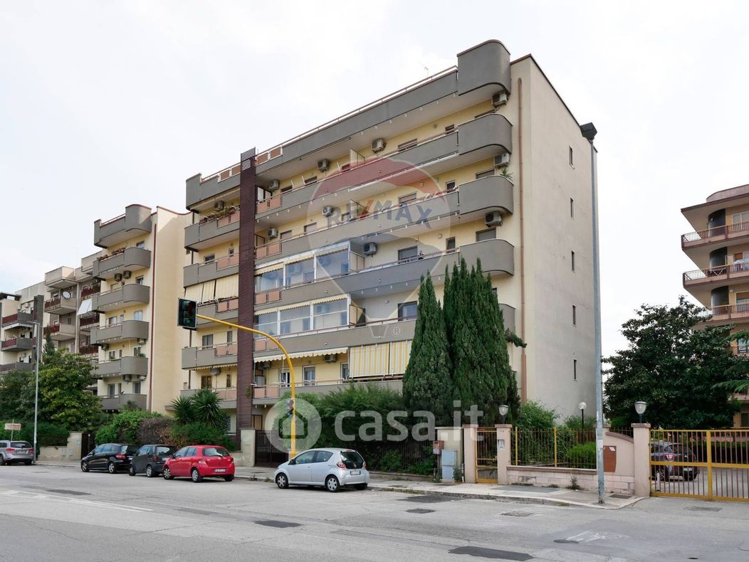 Appartamento in Vendita in Via Camillo Rosalba 44 a Bari