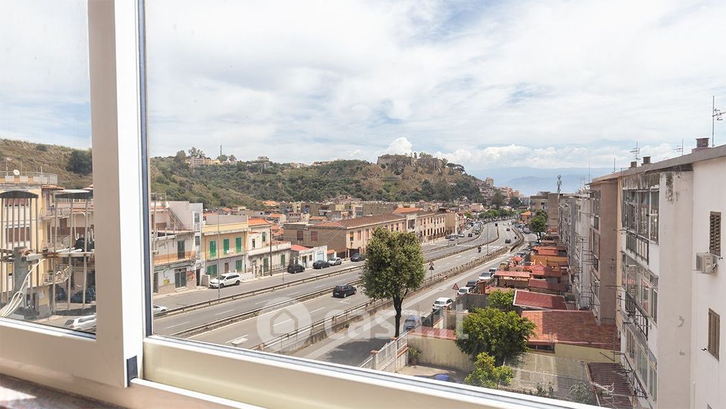 Appartamento in Vendita in Via Gerobino Pilli 160 a Messina