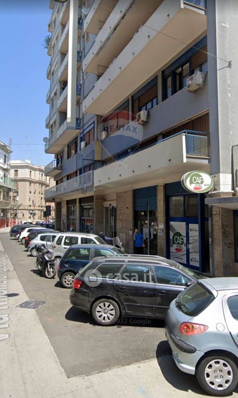 Negozio/Locale commerciale in Vendita in Via Michelangelo Signorile 14 -2 a Bari