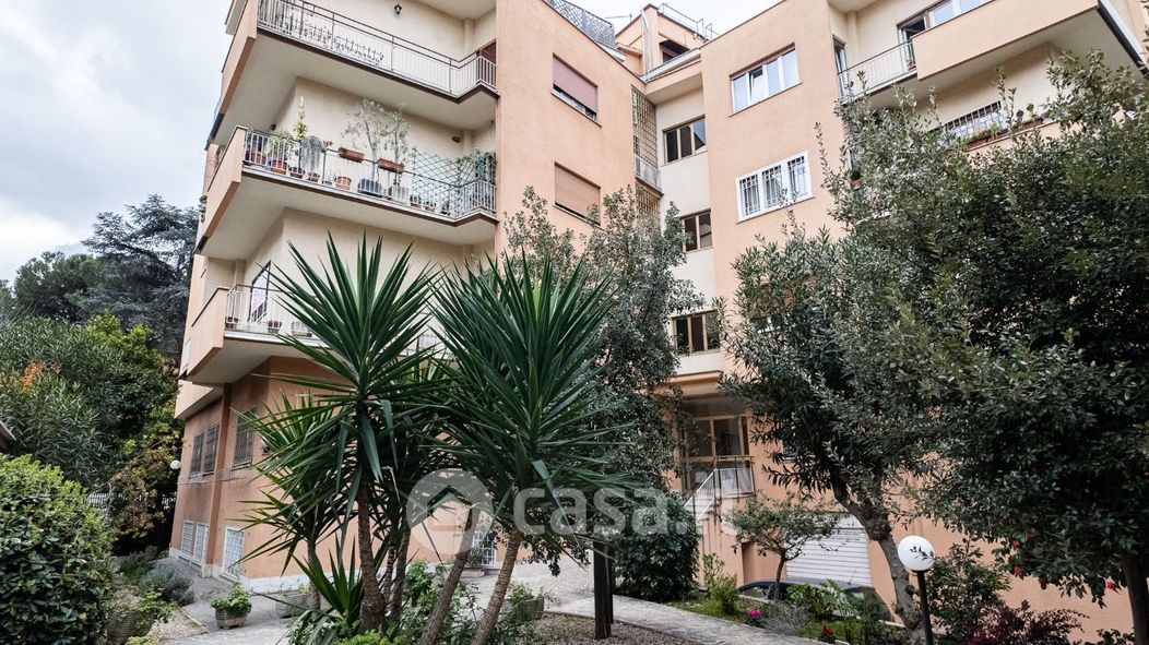 Appartamento in Vendita in Viale Guglielmo Marconi 616 a Roma