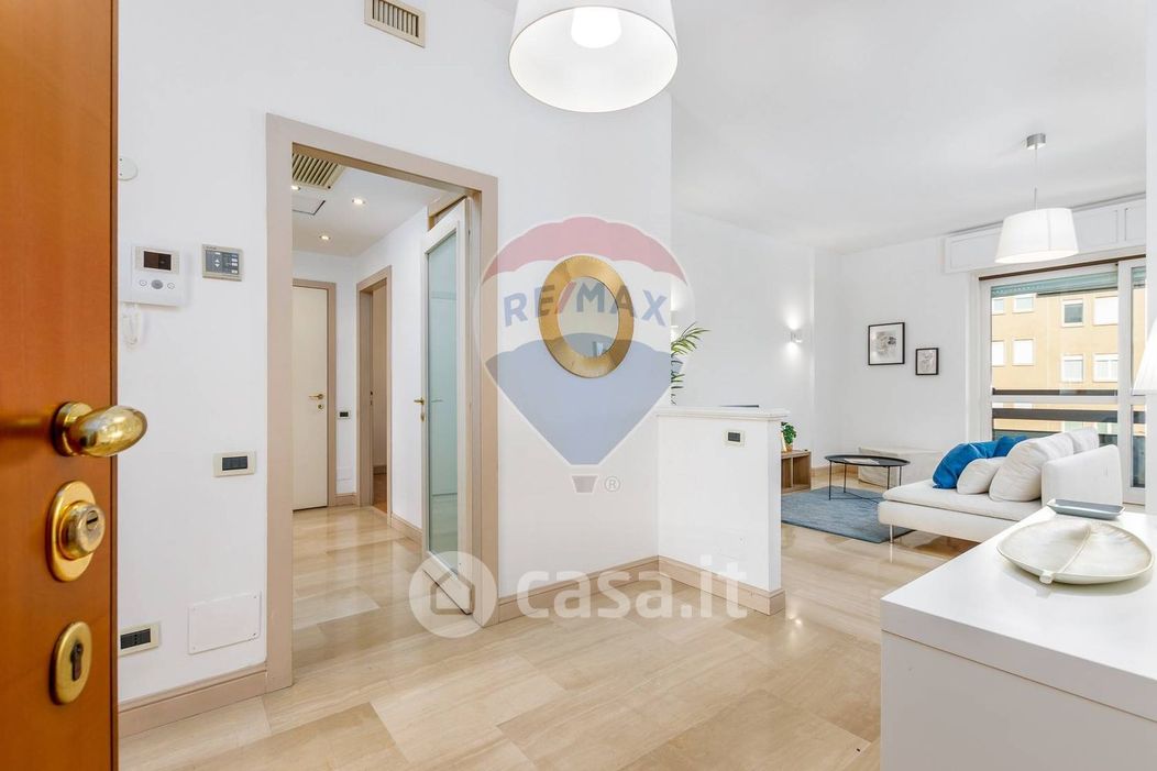 Appartamento in Vendita in Via Giovanni Pascoli 3 a Bergamo