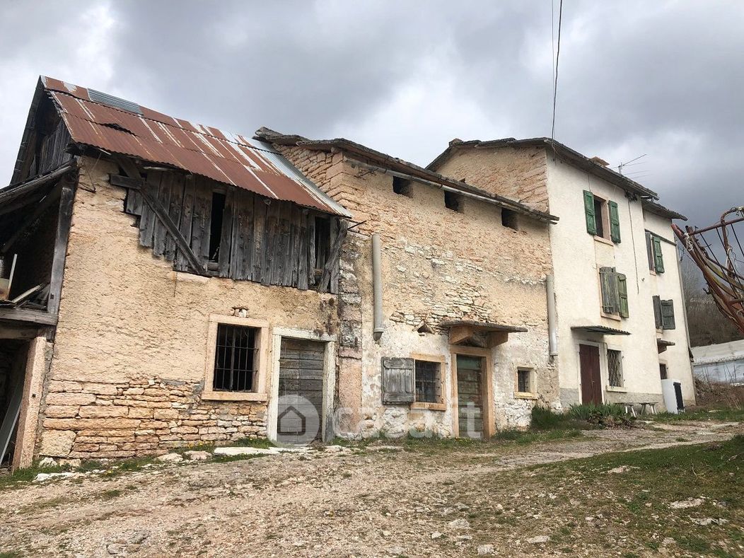 Rustico/Casale in Vendita in Località Tezza a Bosco Chiesanuova