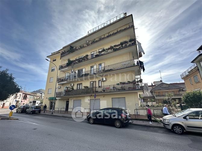 Appartamento in Vendita in Via Enrico Caruso a Caserta
