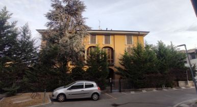 Stabile / Palazzo in Vendita in Via Roma 21 /A a Zanica
