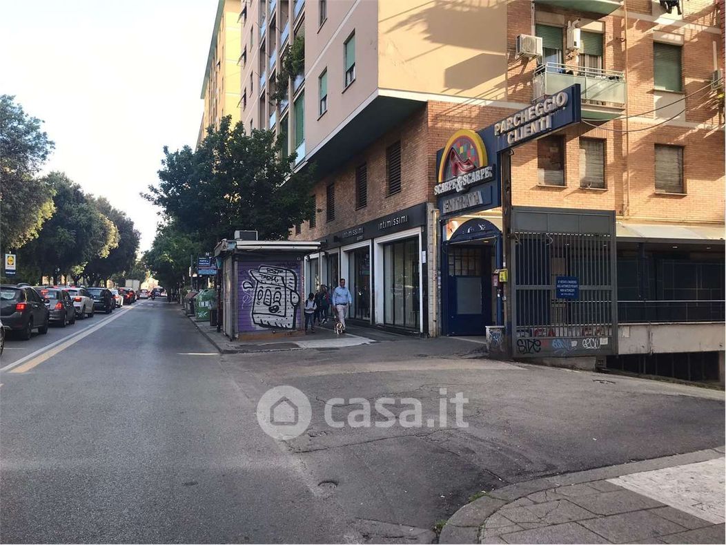 Garage/Posto auto in Vendita in Viale Guglielmo Marconi 83 a Roma