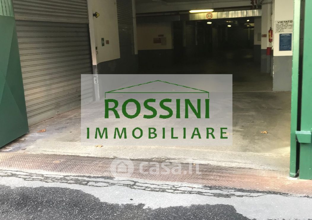Garage/Posto auto in Vendita in Via Corsica a Genova