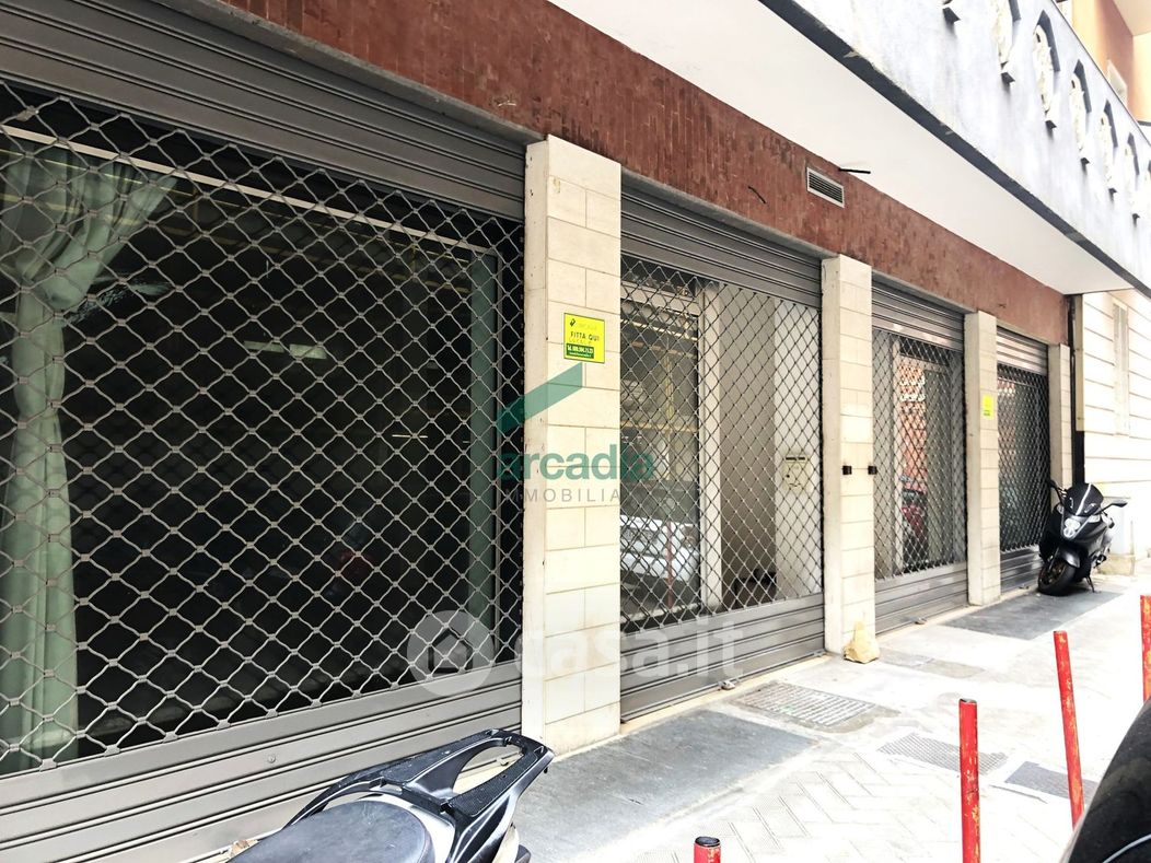 Negozio/Locale commerciale in Vendita in Via Privata Muciaccia 3 a Bari