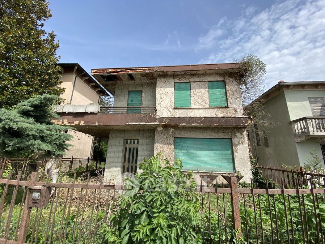 Casa indipendente in Vendita in Viale Tre Martiri a Rovigo