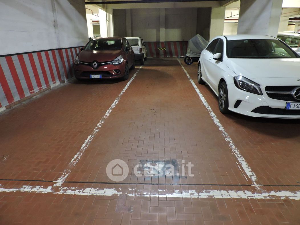 Garage/Posto auto in Vendita in Antonio Cantore 8 G a Genova