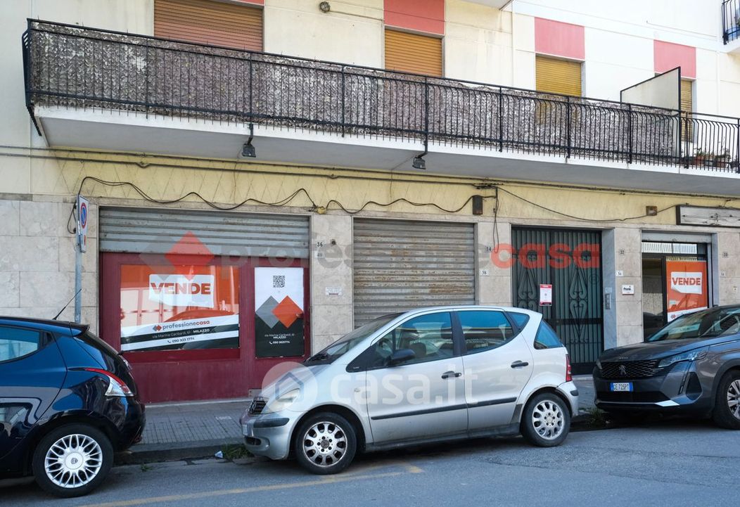Negozio/Locale commerciale in Affitto in Via Alcide De Gasperi 40 a Milazzo