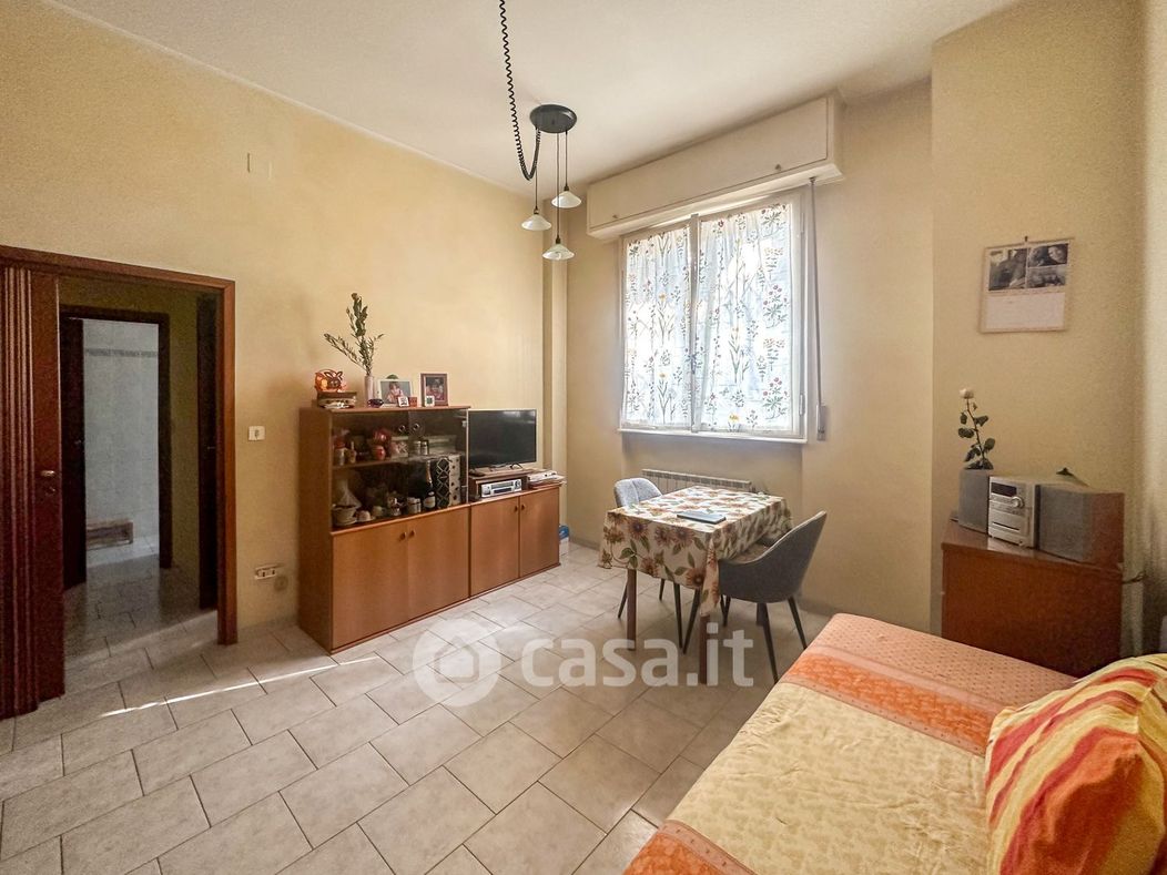 Appartamento in Vendita in Via Caterina da Forlì 16 a Milano