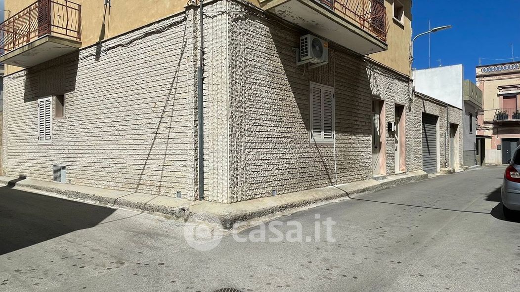 Casa indipendente in Vendita in Via di Carbonara Cairoli 5 a Bari