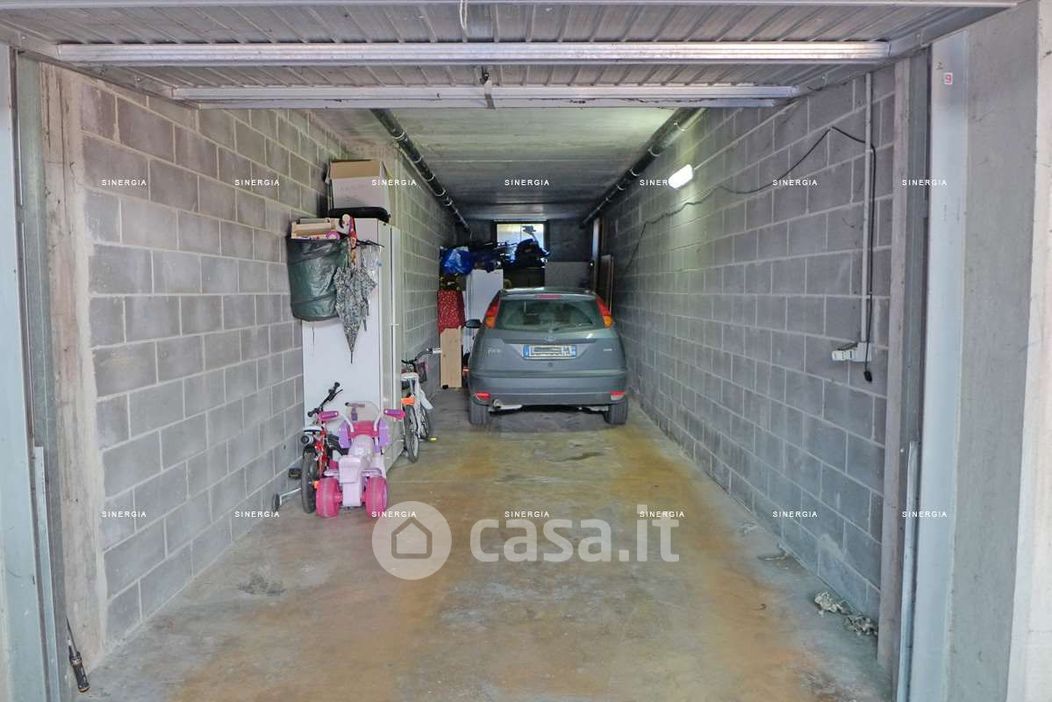 Garage/Posto auto in Vendita in Piazza Guglielmo Marconi a Abbiategrasso