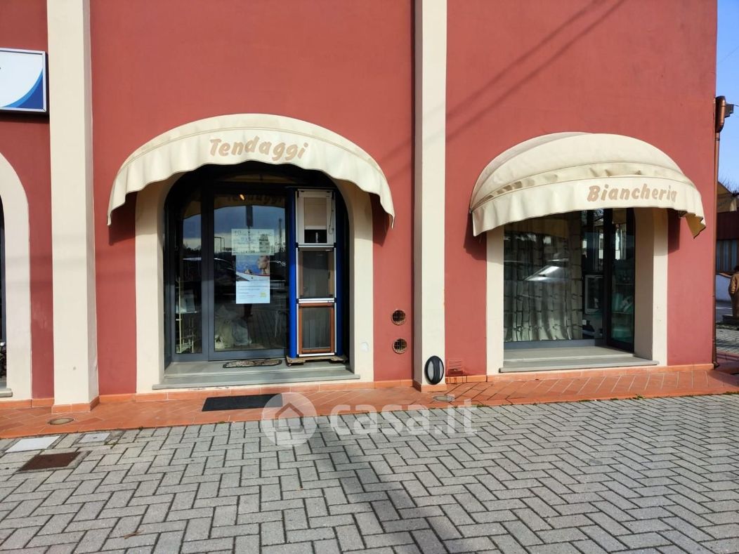 Negozio/Locale commerciale in Vendita in a Casciana Terme Lari
