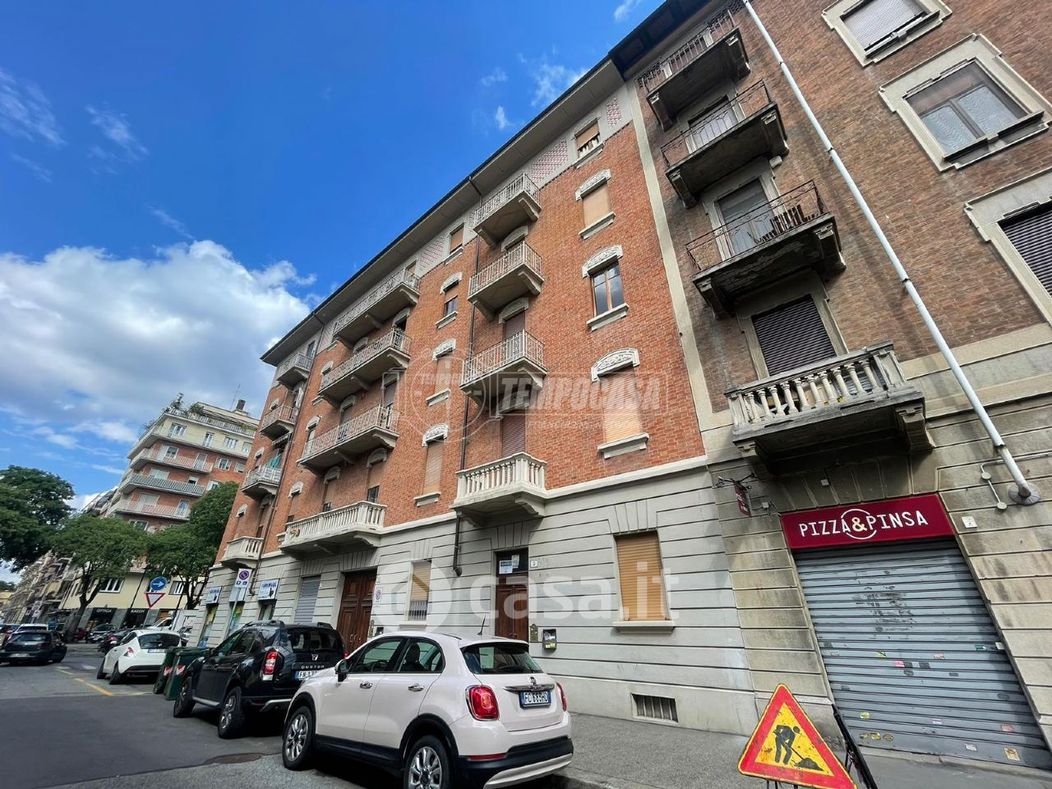 Appartamento in Vendita in Via Carlo Castelnuovo delle Lanze 3 a Torino