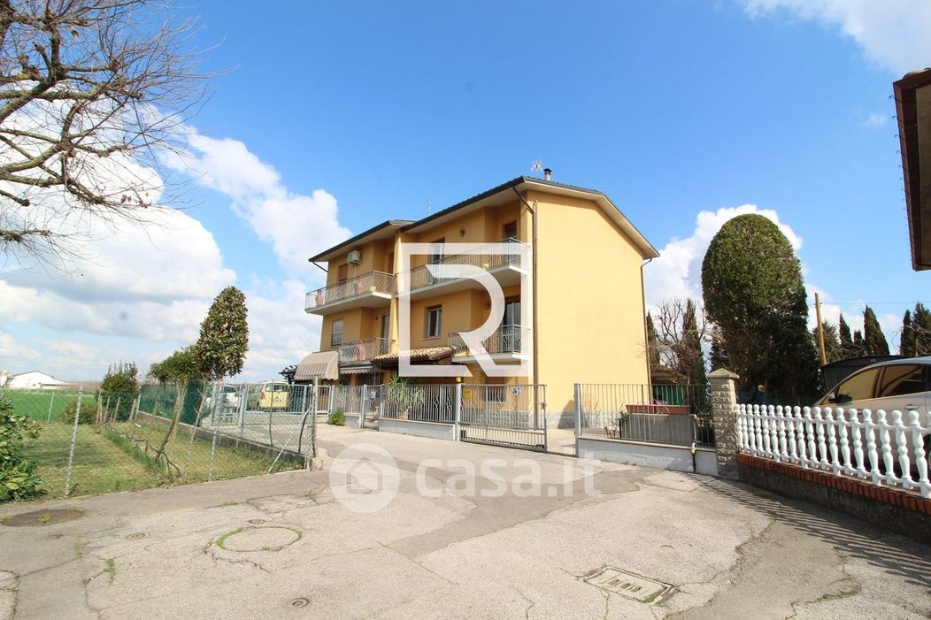 Casa Bi/Trifamiliare in Vendita in Via Cervese 347 a Forlì
