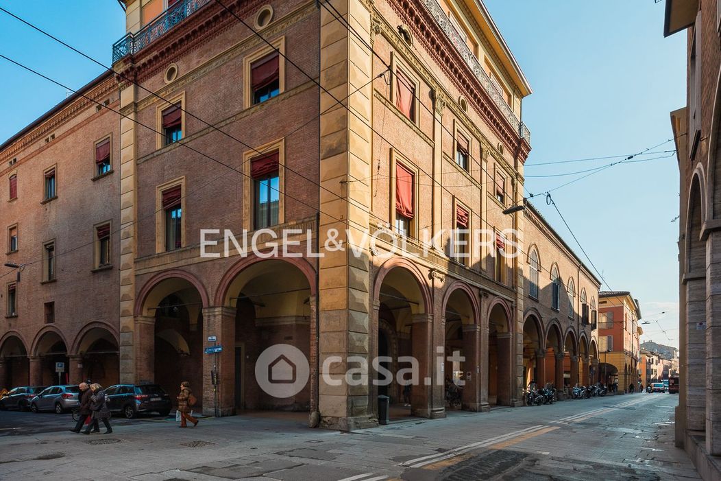 Appartamento in Affitto in Via Santo Stefano 34 a Bologna
