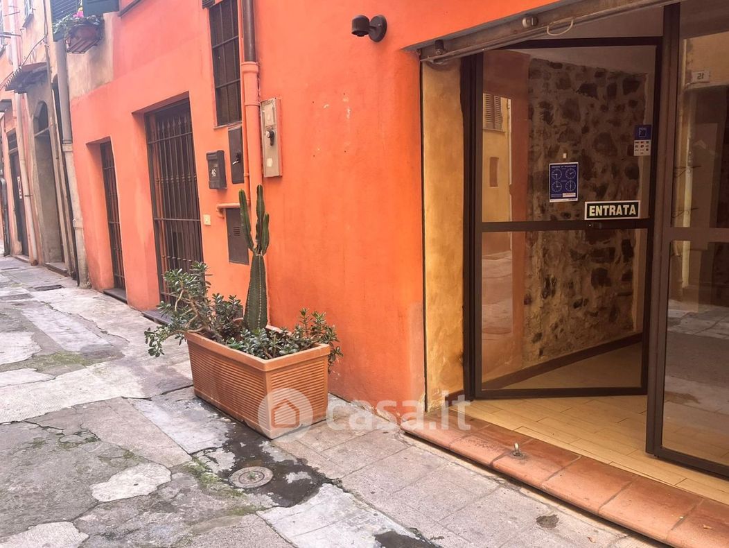 Negozio/Locale commerciale in Vendita in Via Bezzecca 14 a Sanremo