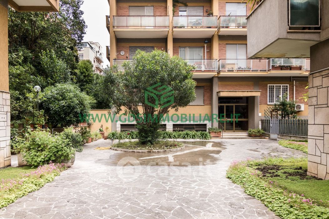 Appartamento in Vendita in Via della Balduina 128 a Roma