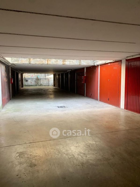 Garage/Posto auto in Vendita in Via italia a Cesano Boscone