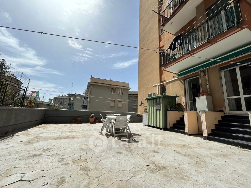 Appartamento in Vendita in Via Giuseppe Sapeto 12 a Genova