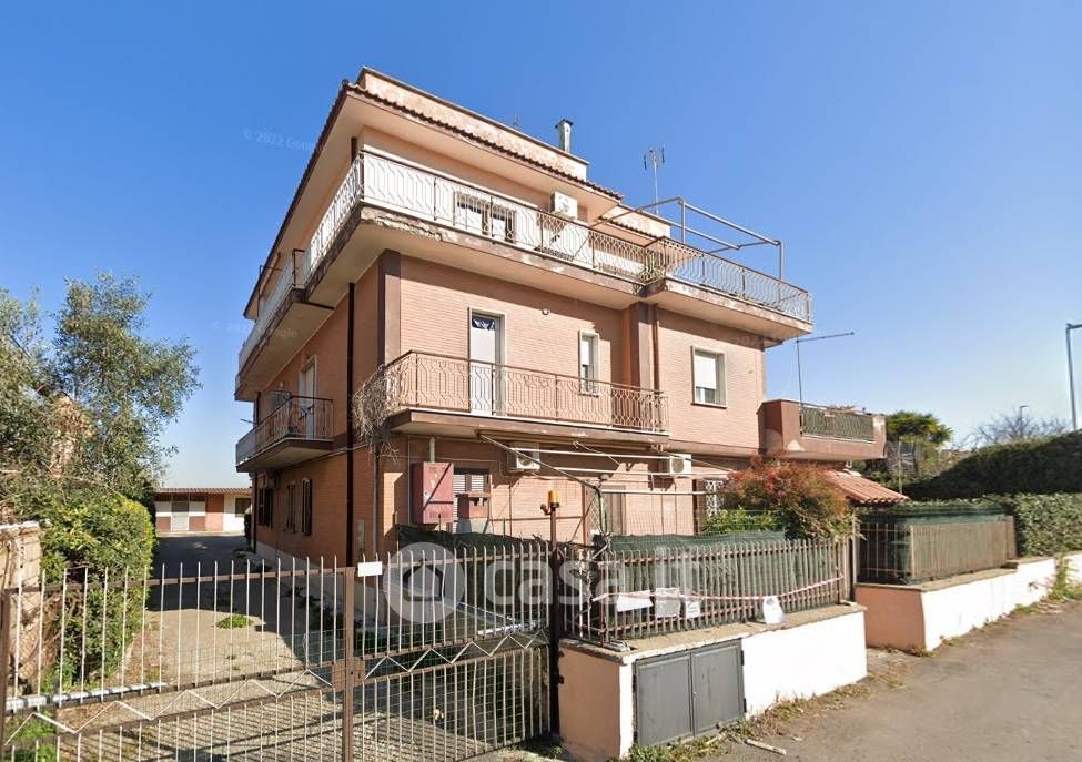 Appartamento in Vendita in Via Giuseppe Beduschi 68 a Roma