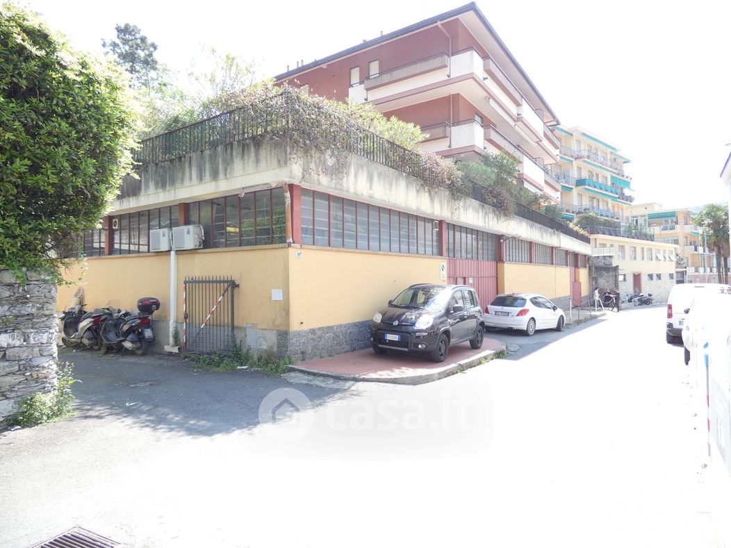 Negozio/Locale commerciale in Vendita in Enrico Toti 36 a Rapallo