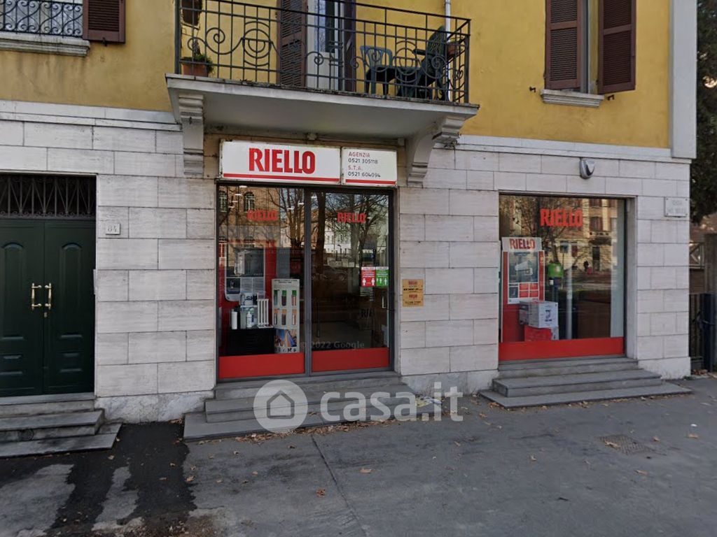 Negozio/Locale commerciale in Vendita in Viale dei Mille a Parma