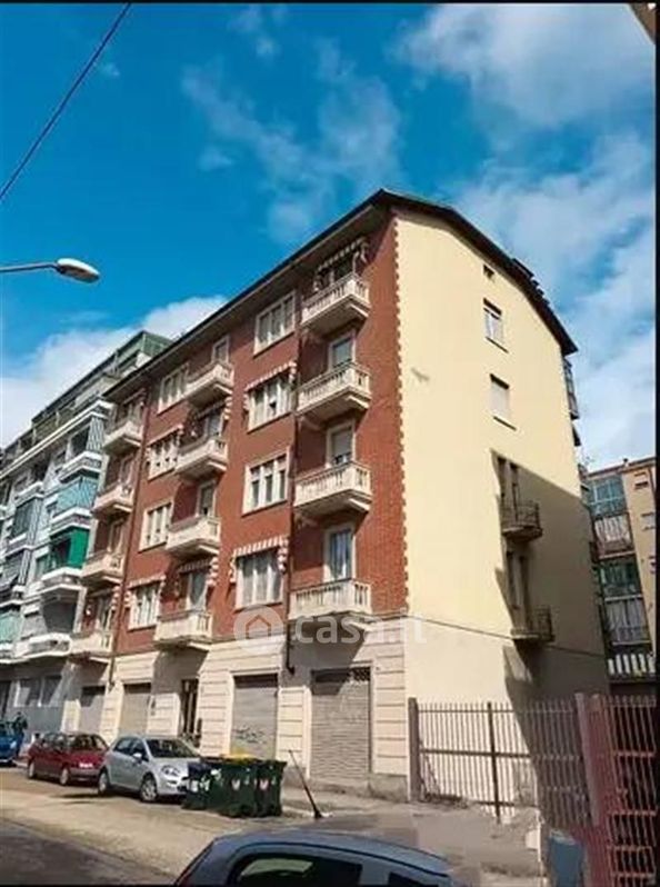 Appartamento in Vendita in Via La Loggia a Torino