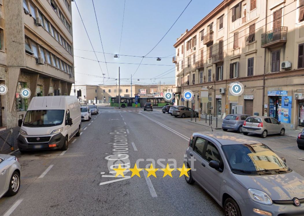 Appartamento in Vendita in Via Giordano Bruno a Ancona