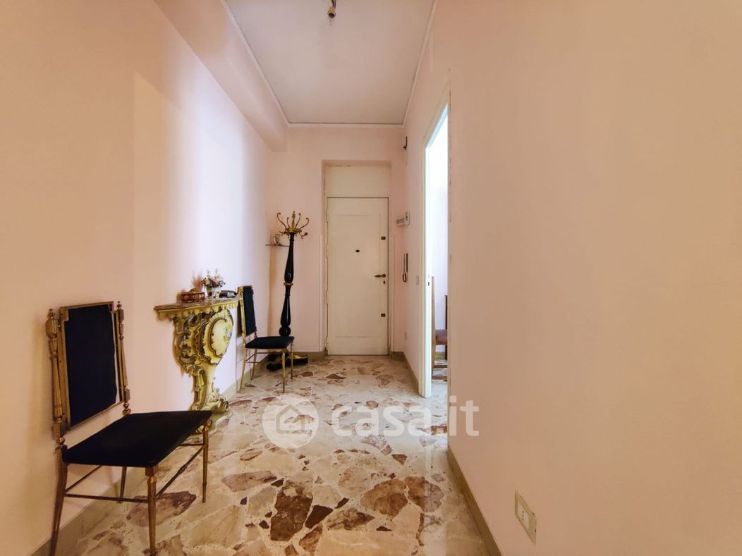 Appartamento in Vendita in Via Oreto 339 a Palermo