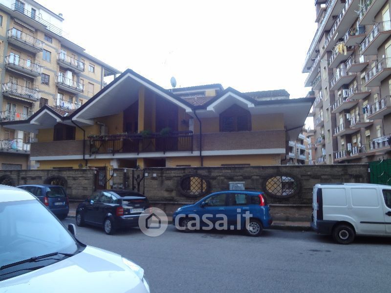 Casa Bi/Trifamiliare in Vendita in cavoti a Avellino