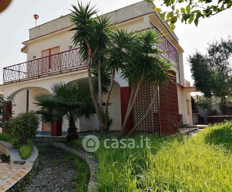 Villa in Vendita in Via Robinia 7 a Carini