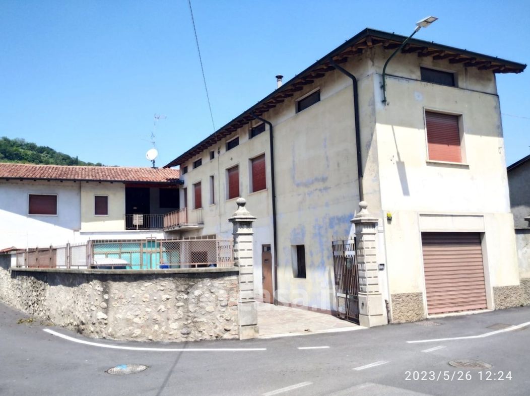 Appartamento in Vendita in Via Canossi 6 a Rovato