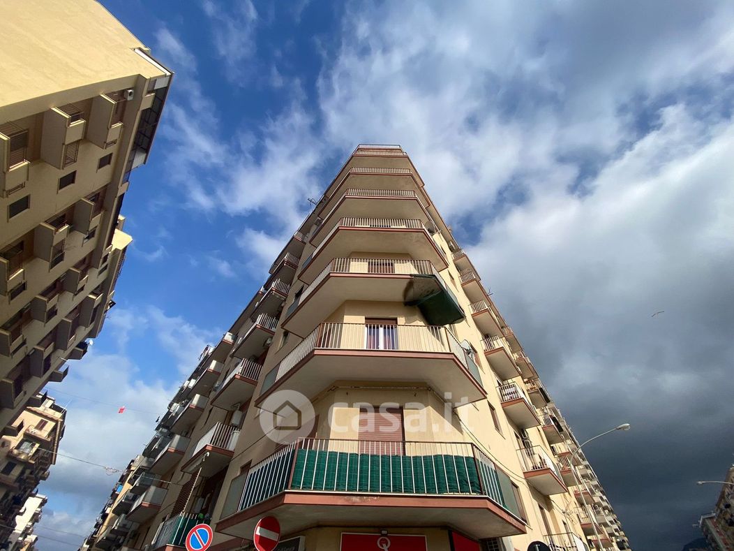 Appartamento in Affitto in Via Mendola 126 a Palermo