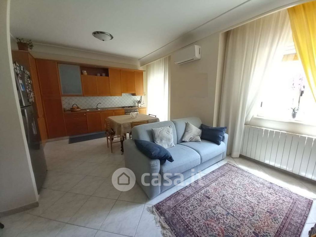 Appartamento in Vendita in Via Avellino a Carini
