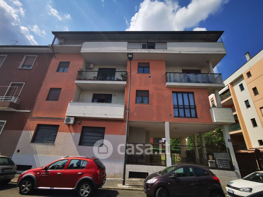 Appartamento in Vendita in Via Andrea Cesalpino 16 a Milano
