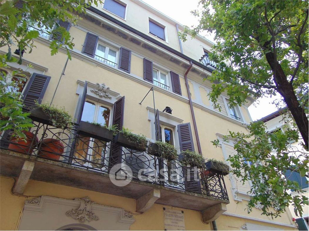 Appartamento in Vendita in Via Albuzzi 6 a Varese