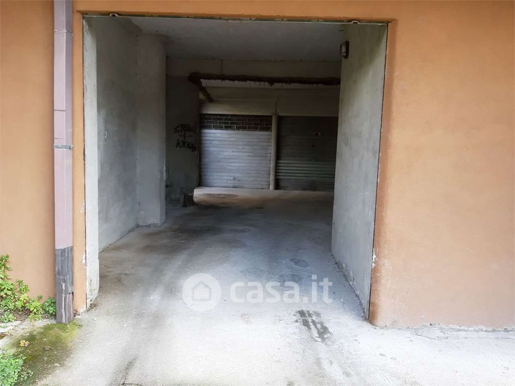 Garage/Posto auto in Vendita in Via Alessandro Ciamarra a Frosinone