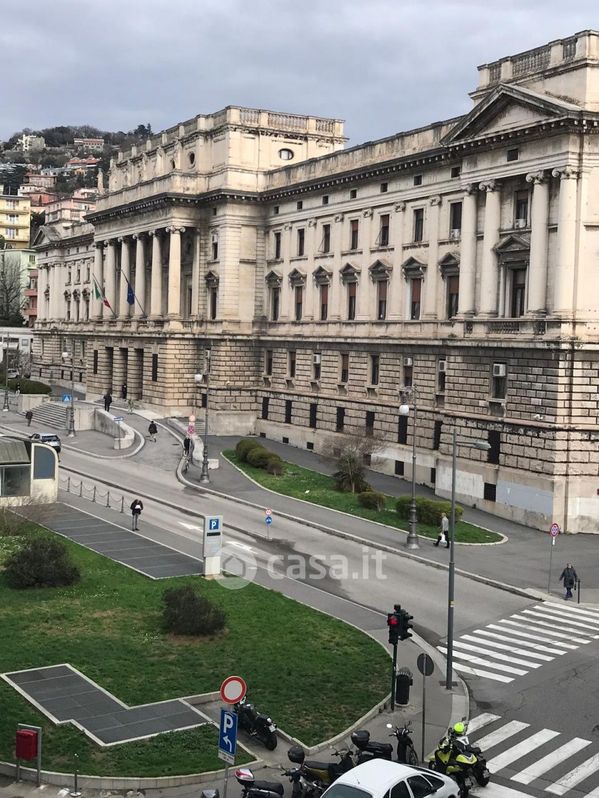Ufficio in Affitto in Via del Coroneo a Trieste