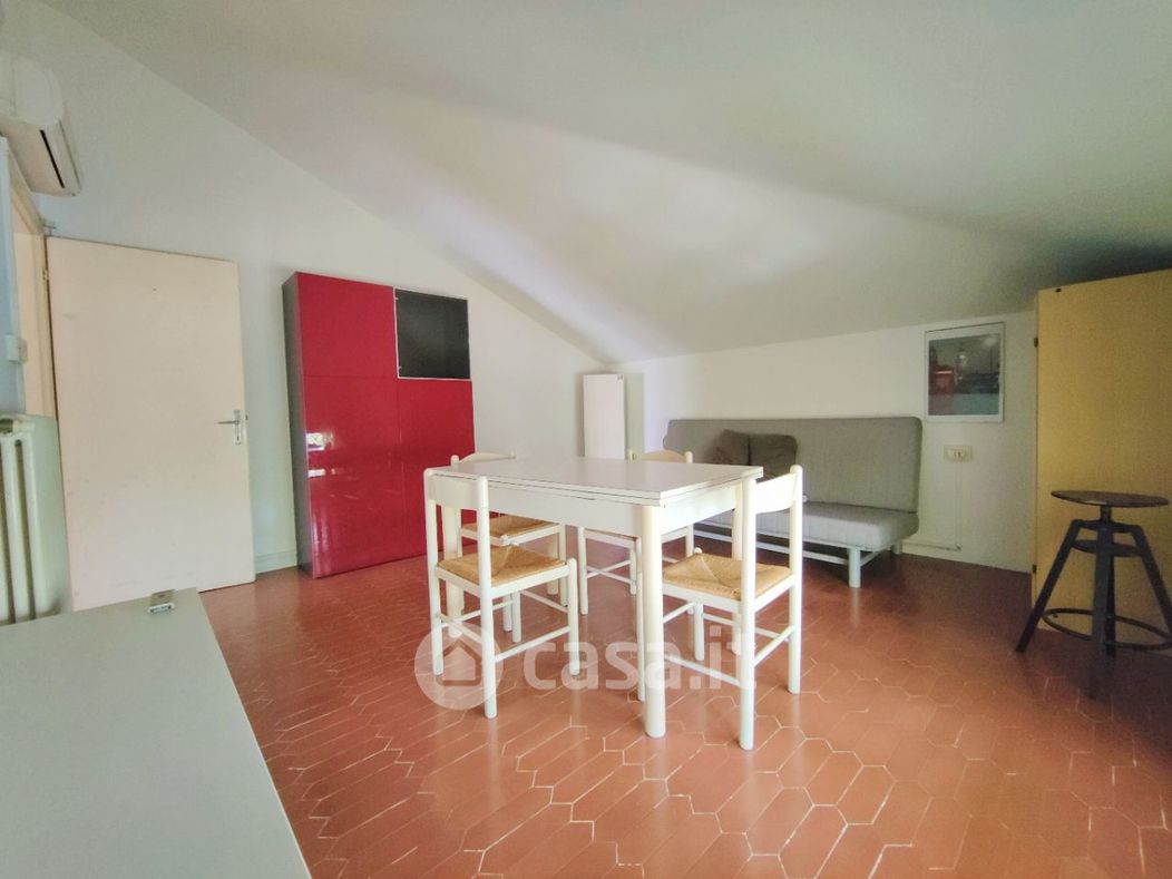 Appartamento in Vendita in Viale Lucinico a Rimini