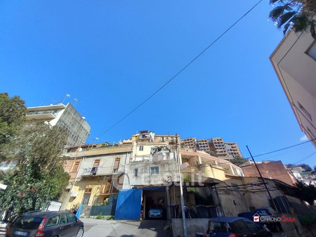 Appartamento in Affitto in Via Pietro Castelli a Messina